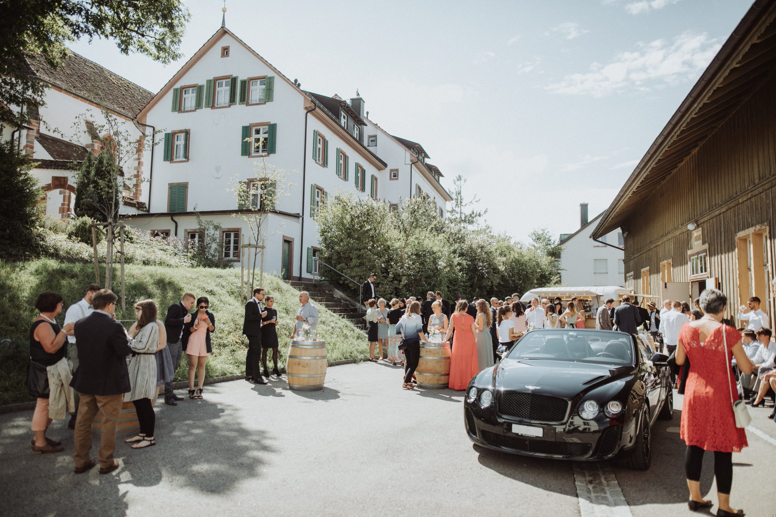 Eben-Ezer Halle Apero Hochzeit Chrischona Berg