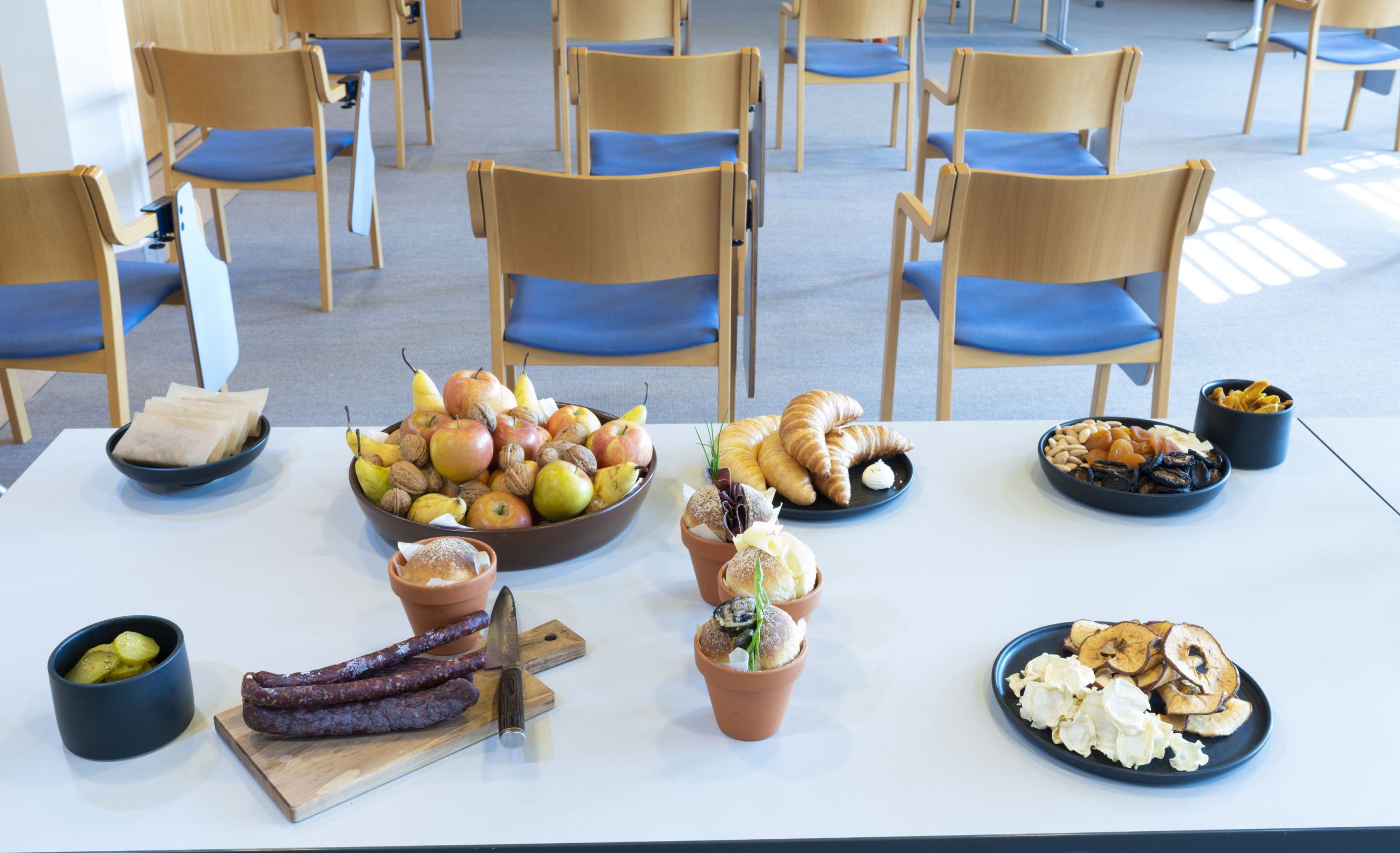 Catering für Ihr Seminar Chrischona Berg - Kaffeepause mit abwechslungsreicher Auswahl